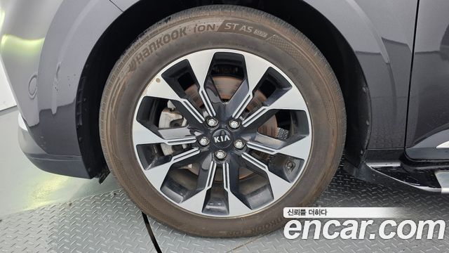 Kia Canival 2021 — photo 5