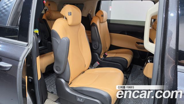 Kia Canival 2021 — photo 12