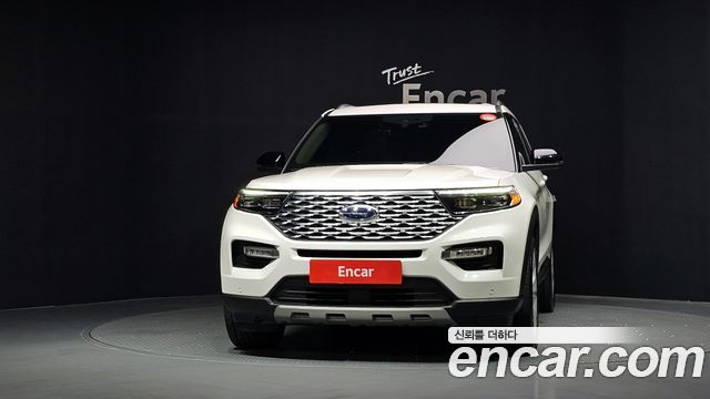 Ford Explorer 2022 — photo 3