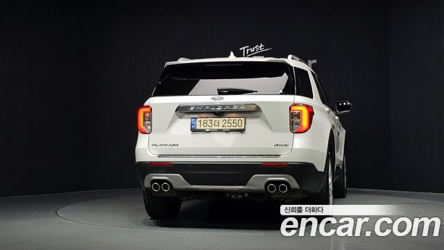 Ford Explorer 2022 — photo 4