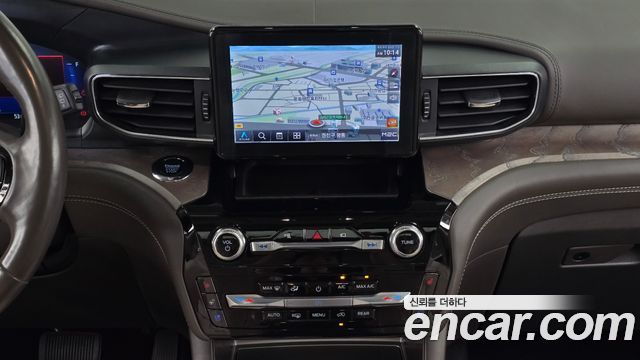 Ford Explorer 2022 — photo 18