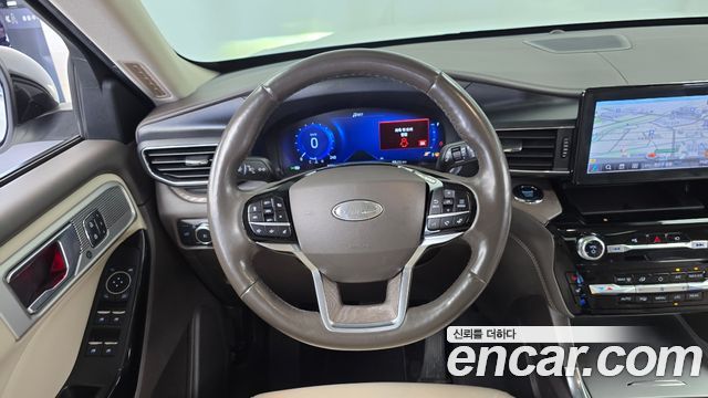 Ford Explorer 2022 — photo 19