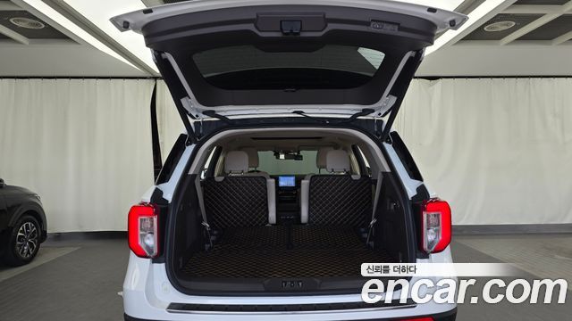 Ford Explorer 2022 — photo 26