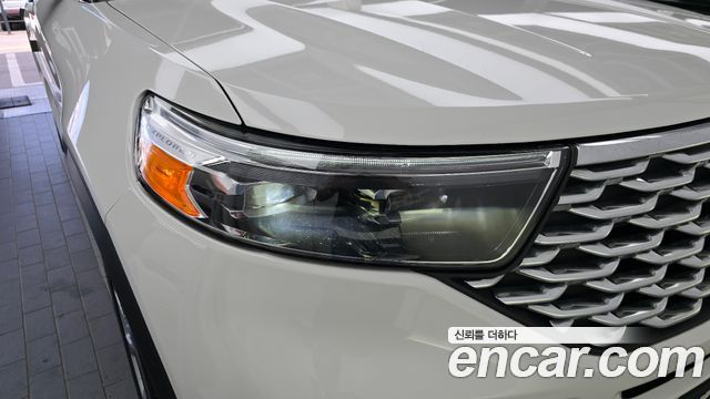 Ford Explorer 2022 — photo 8