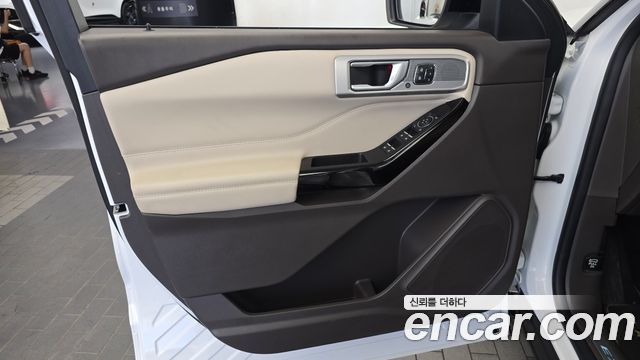 Ford Explorer 2022 — photo 14