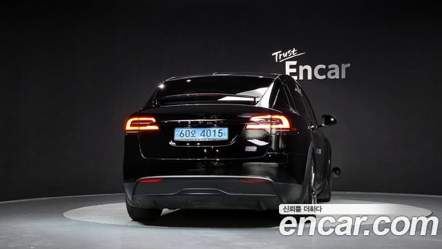 Tesla Model X 2023 — photo 4