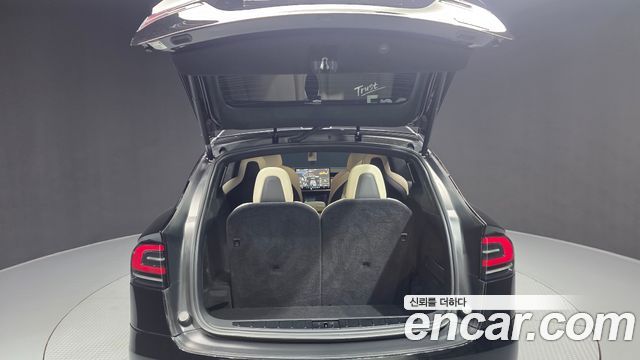 Tesla Model X 2023 — photo 26