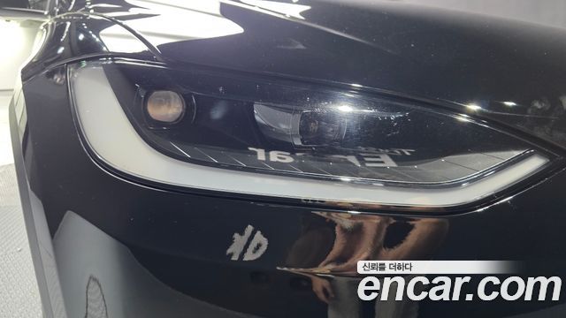 Tesla Model X 2023 — photo 8