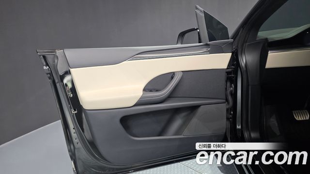 Tesla Model X 2023 — photo 14