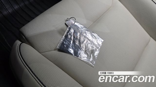 Tesla Model X 2023 — photo 27