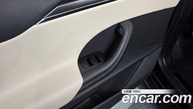 Tesla Model X 2023 — photo 28