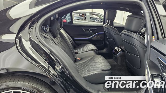 Mercedes-Benz S-Class 2024 — photo 18