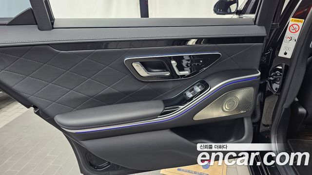 Mercedes-Benz S-Class 2024 — photo 15