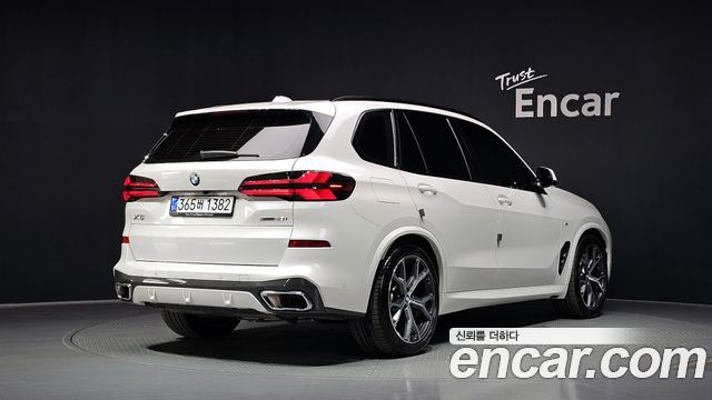 BMW X5 2025 — photo 2