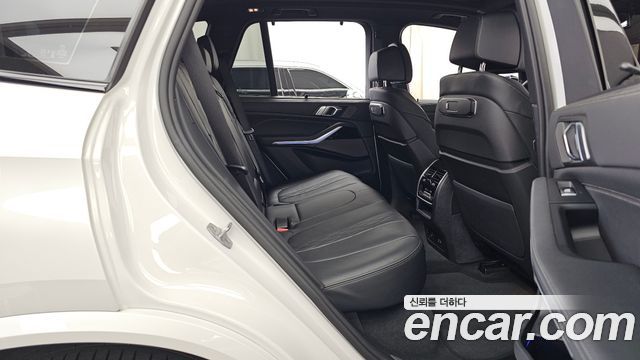 BMW X5 2025 — photo 18