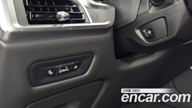 BMW X5 2025 — photo 28