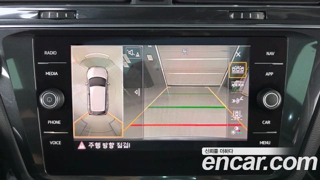 Volkswagen Tiguan 2018 — photo 22