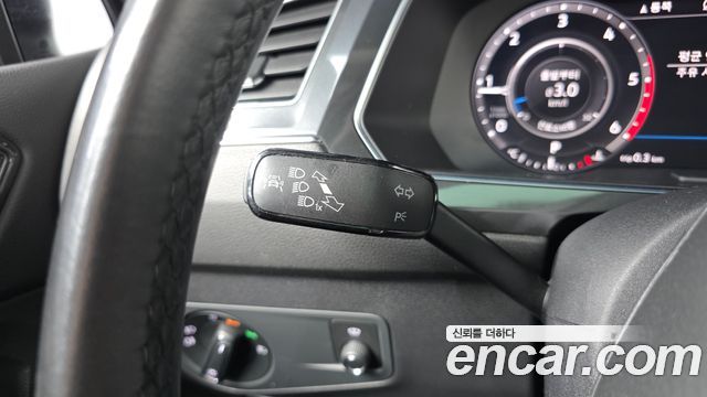Volkswagen Tiguan 2018 — photo 29