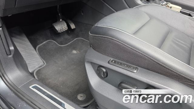 Volkswagen Tiguan 2018 — photo 30