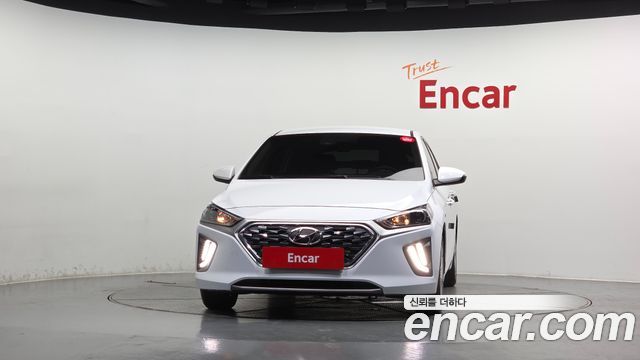 Hyundai Ioniq 2020 — photo 3