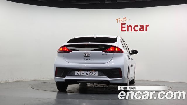 Hyundai Ioniq 2020 — photo 4