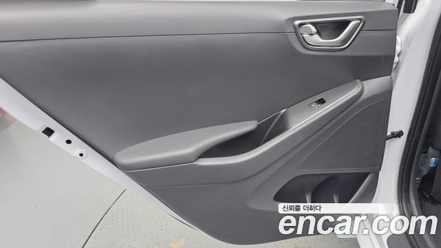 Hyundai Ioniq 2020 — photo 15