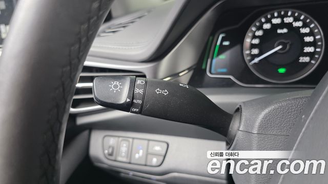 Hyundai Ioniq 2020 — photo 28