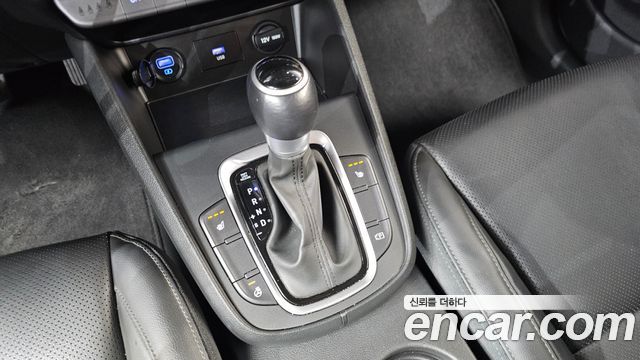 Hyundai Kona 2023 — photo 12