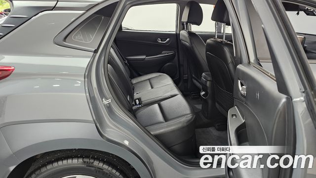Hyundai Kona 2023 — photo 17