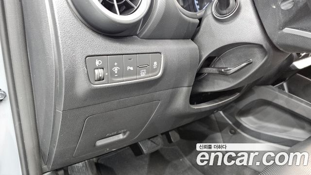 Hyundai Kona 2023 — photo 24