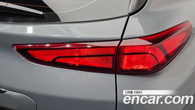 Hyundai Kona 2023 — photo 9