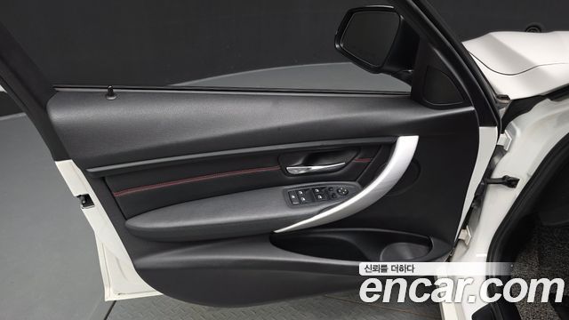 BMW 3-Series 2015 — photo 14