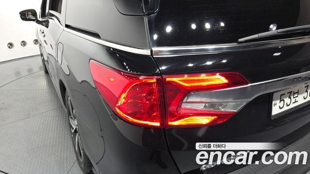 Honda Odyssey 2018 — photo 9
