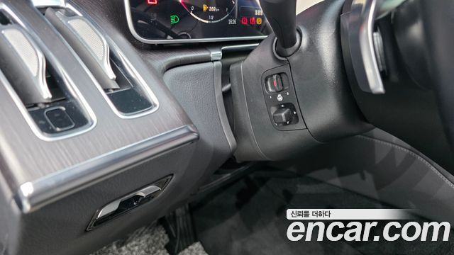 Mercedes-Benz S-Class 2021 — photo 24