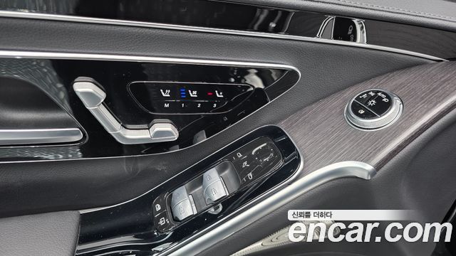 Mercedes-Benz S-Class 2021 — photo 26