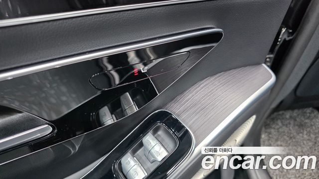 Mercedes-Benz S-Class 2021 — photo 29