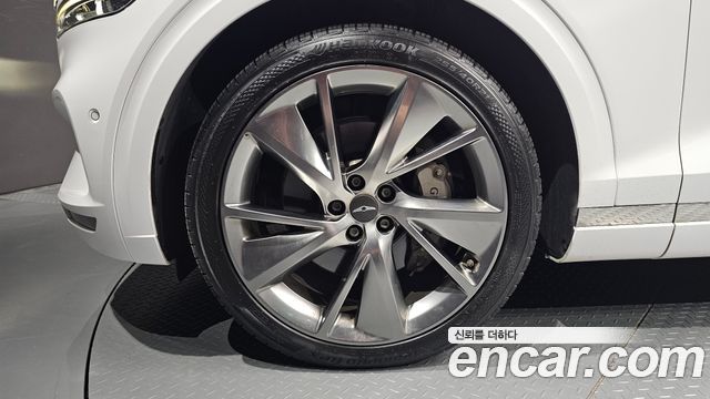 Genesis GV70 2023 — photo 5