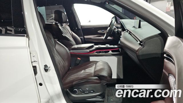 Genesis GV70 2023 — photo 18