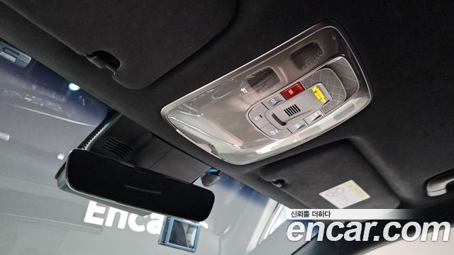Genesis GV70 2023 — photo 25