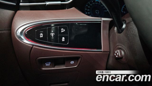 Genesis GV70 2023 — photo 26