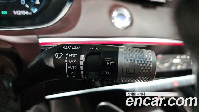 Genesis GV70 2023 — photo 30