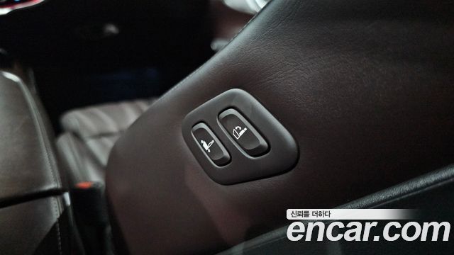 Genesis GV70 2023 — photo 33