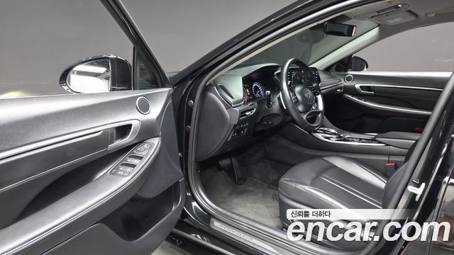 Hyundai Sonata 2022 — photo 10