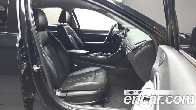 Hyundai Sonata 2022 — photo 11