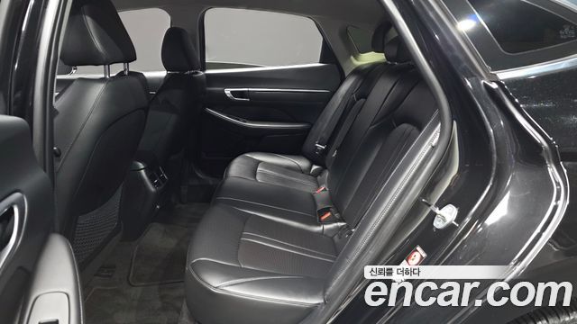 Hyundai Sonata 2022 — photo 12