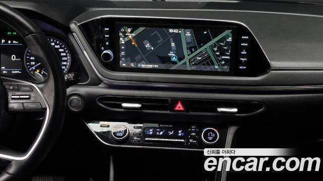 Hyundai Sonata 2022 — photo 14