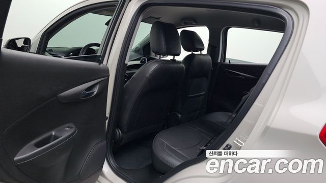 Chevrolet Korea Spark 2018 — photo 11