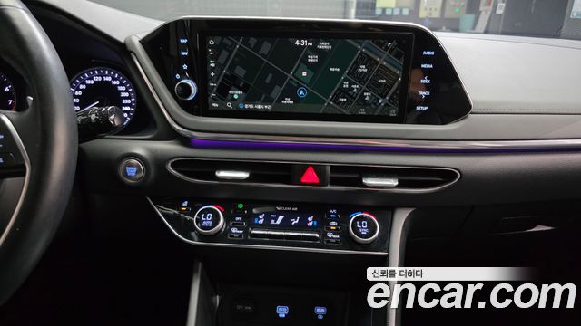 Hyundai Sonata 2022 — photo 17