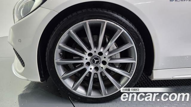 Mercedes-Benz C-Class 2017 — photo 5