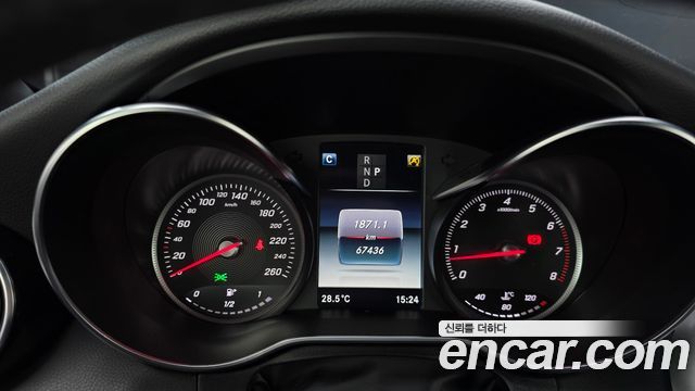 Mercedes-Benz C-Class 2017 — photo 8